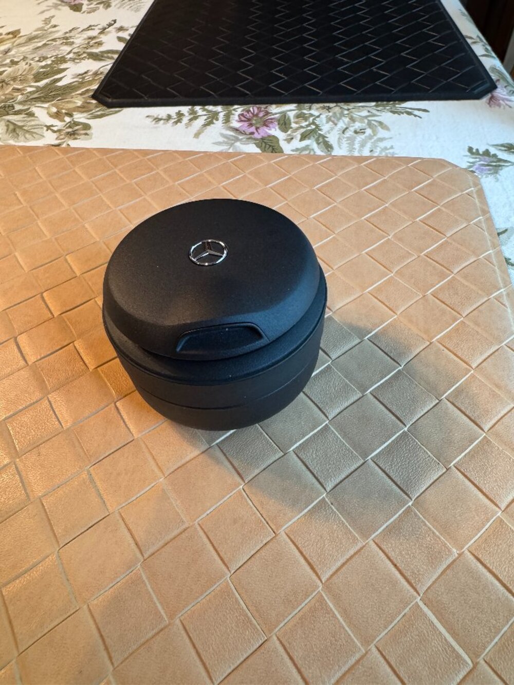 Genuine Mercedes-Benz Cup Holder Ashtray A 213 810 80 01 OEM New Black